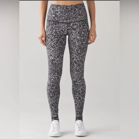 #34 Lululemon Wunder Under Pant (Hi-Rise)
Mini Cinder Lace White Black - Sz - Picture 4 of 10